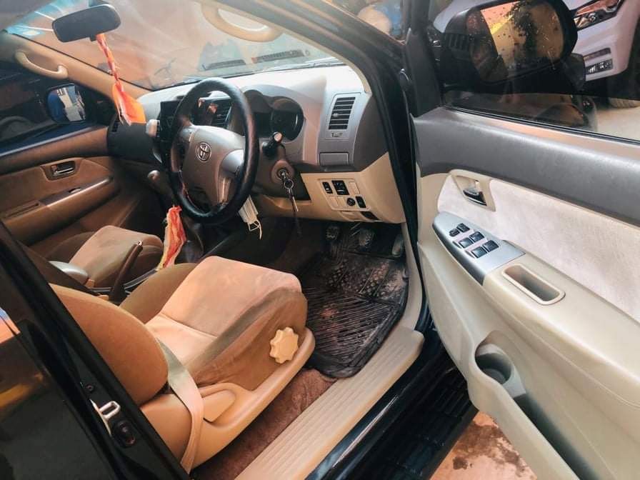 Luxuary Vehicle