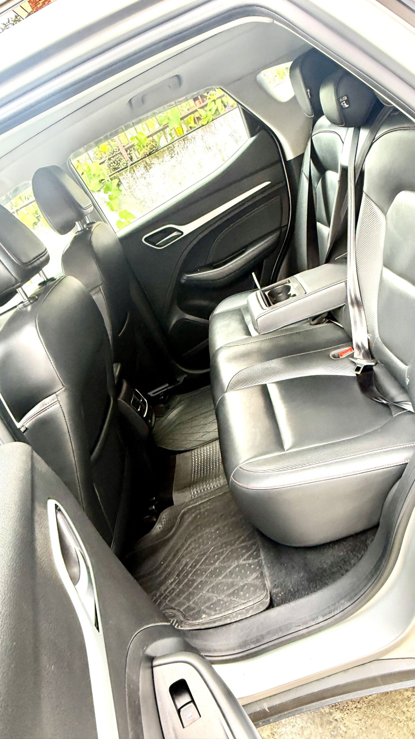 SUV